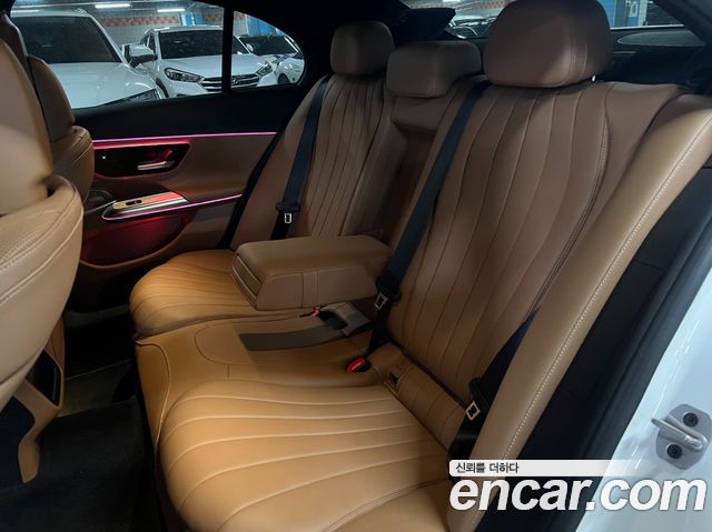 Mercedes-Benz E-Class E300 4MATIC Exclusive
