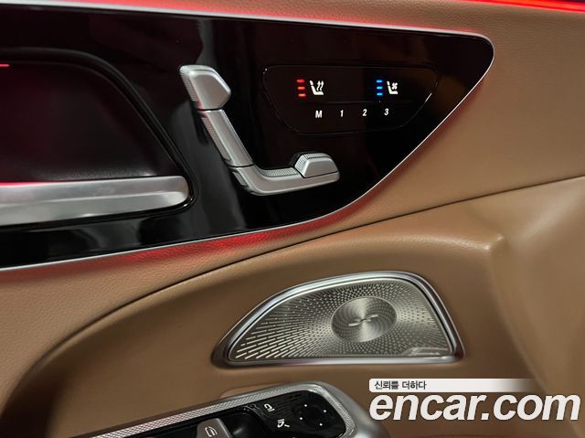 Mercedes-Benz E-Class E300 4MATIC Exclusive