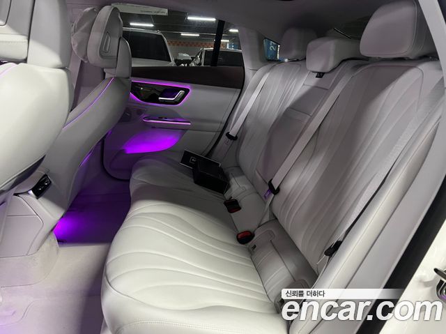 Mercedes-Benz EQE EQE350+