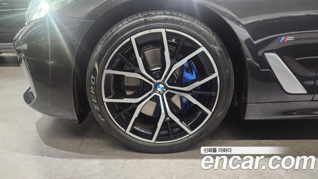 BMW 5-Series 530i xDrive M Sport Package