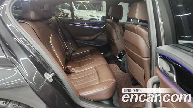 BMW 5-Series 530i xDrive M Sport Package
