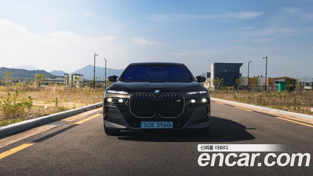 BMW i7 M70 xDrive M Performance