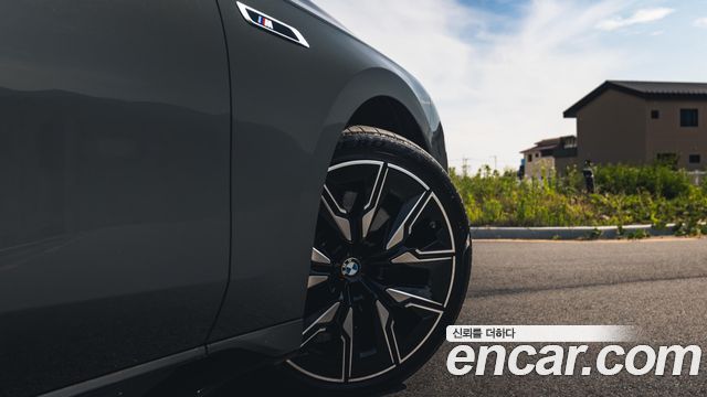 BMW i7 M70 xDrive M Performance