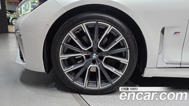 BMW 7-Series 740Li xDrive M Sport Package