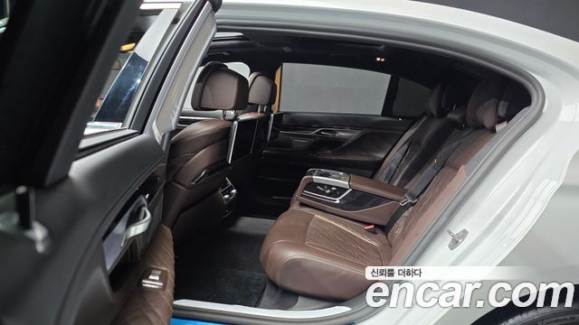 BMW 7-Series 740Li xDrive M Sport Package