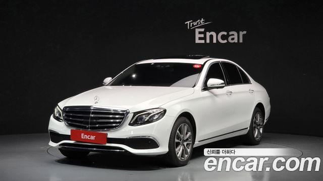 Mercedes-Benz E-Class E300 4MATIC Exclusive