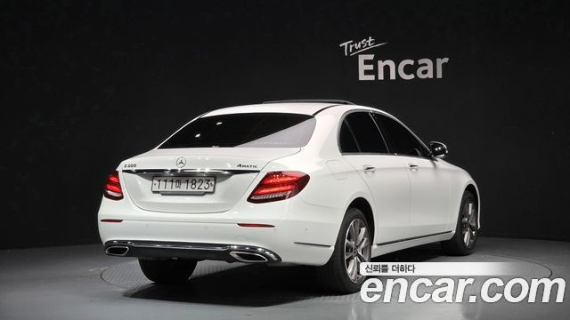Mercedes-Benz E-Class E300 4MATIC Exclusive