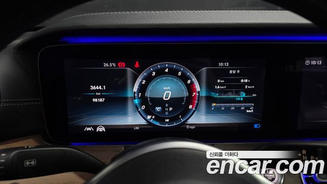 Mercedes-Benz E-Class E300 4MATIC Exclusive