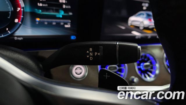 Mercedes-Benz E-Class E300 4MATIC Exclusive