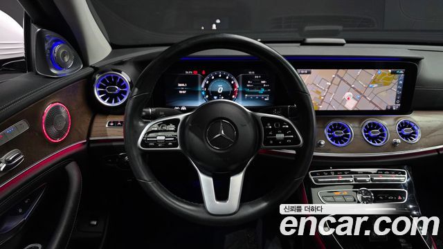Mercedes-Benz E-Class E300 4MATIC Exclusive