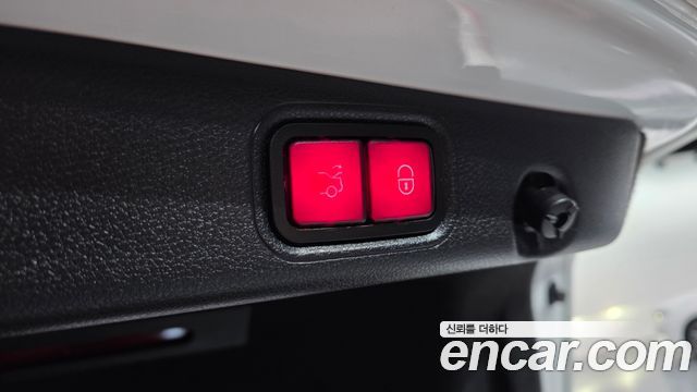 Mercedes-Benz E-Class E300 4MATIC Exclusive