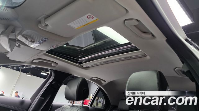 Mercedes-Benz E-Class E300 4MATIC Exclusive