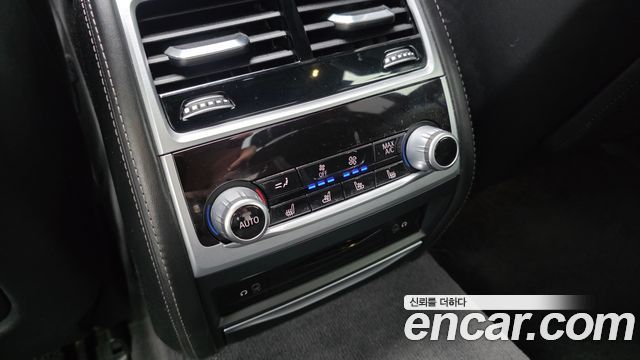 BMW 7-Series 750Li xDrive