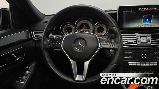 Mercedes-Benz E-Class E220 Bluetec Avantgarde