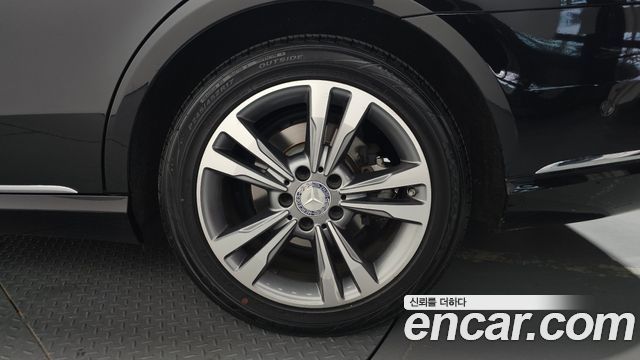 Mercedes-Benz E-Class E220 Bluetec Avantgarde