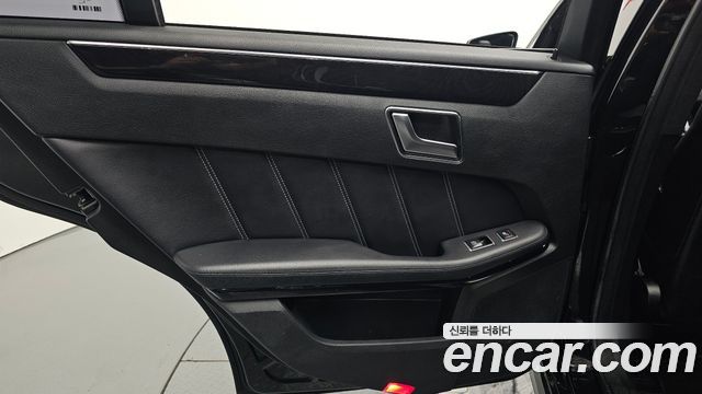 Mercedes-Benz E-Class E220 Bluetec Avantgarde