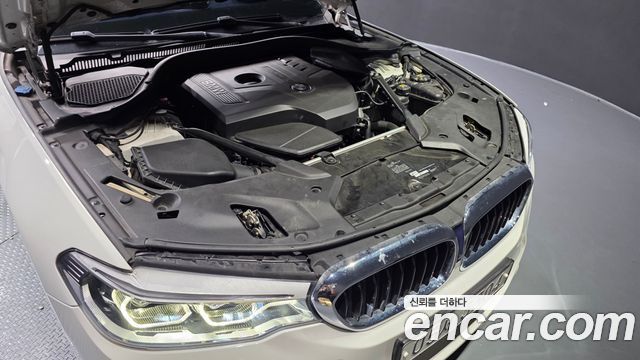 BMW 5-Series 530i M Sport Package Plus