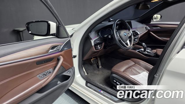 BMW 5-Series 530i M Sport Package Plus