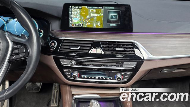 BMW 5-Series 530i M Sport Package Plus