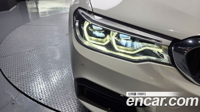 BMW 5-Series 530i M Sport Package Plus
