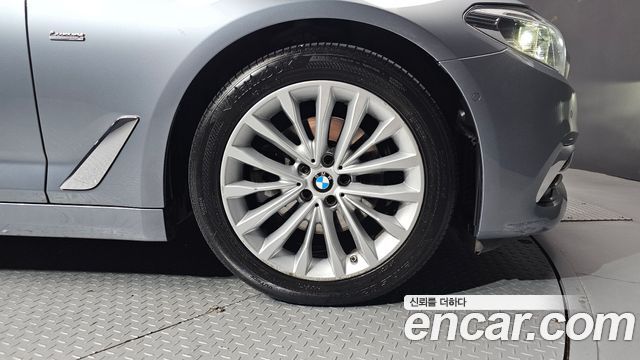BMW 5-Series 520d Luxury Special Edition