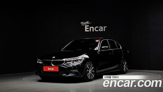 BMW 3-Series 320i