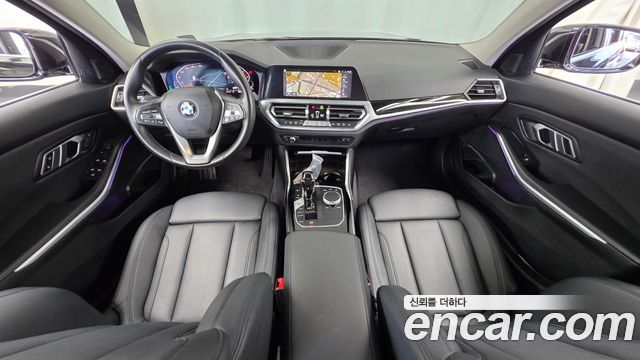 BMW 3-Series 320i