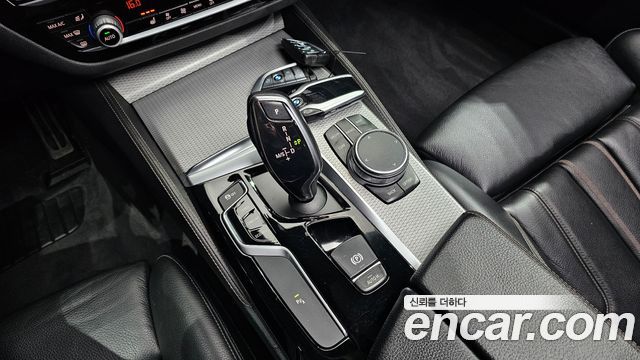BMW 5-Series 520d xDrive M Sport Package