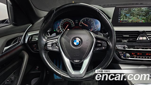 BMW 5-Series 520d xDrive M Sport Package