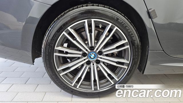 BMW 3-Series 320e M Sports