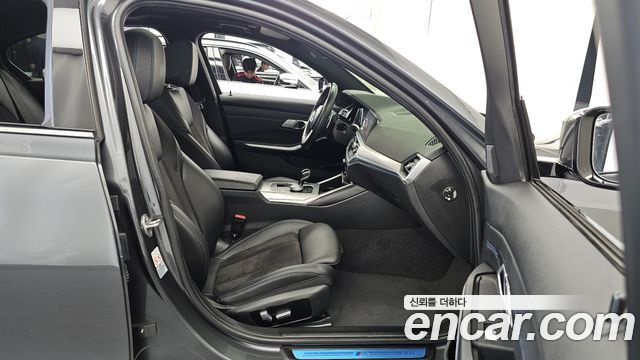BMW 3-Series 320e M Sports