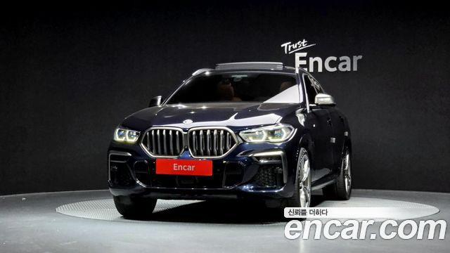 BMW X6 M50i
