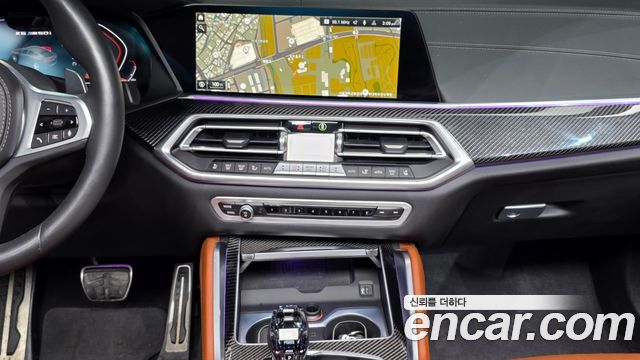 BMW X6 M50i