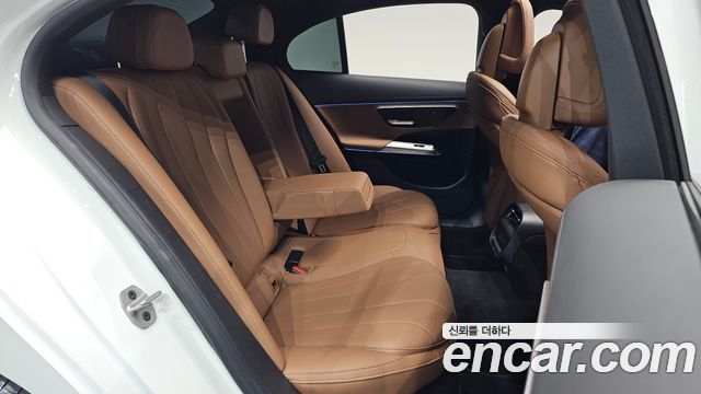 Mercedes-Benz E-Class E200 Avantgarde