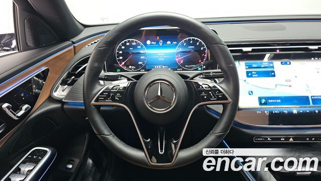 Mercedes-Benz E-Class E200 Avantgarde