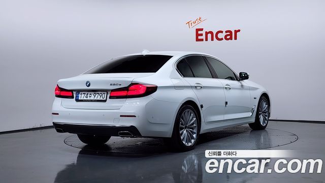 BMW 5-Series 530e Luxury