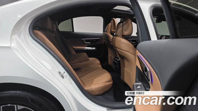 Mercedes-Benz E-Class E200 Avantgarde