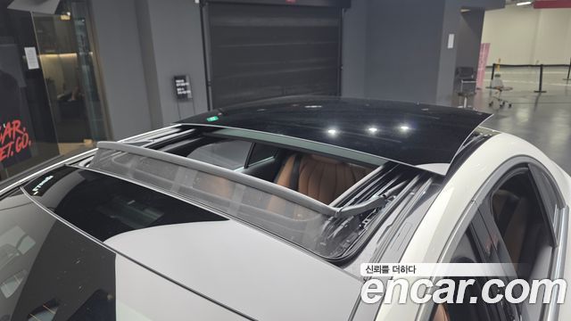 Mercedes-Benz E-Class E200 Avantgarde