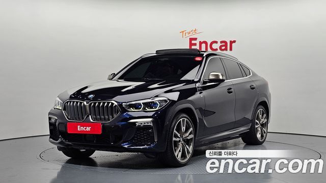 BMW X6 M50i
