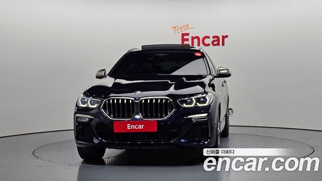 BMW X6 M50i