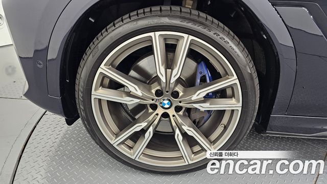 BMW X6 M50i