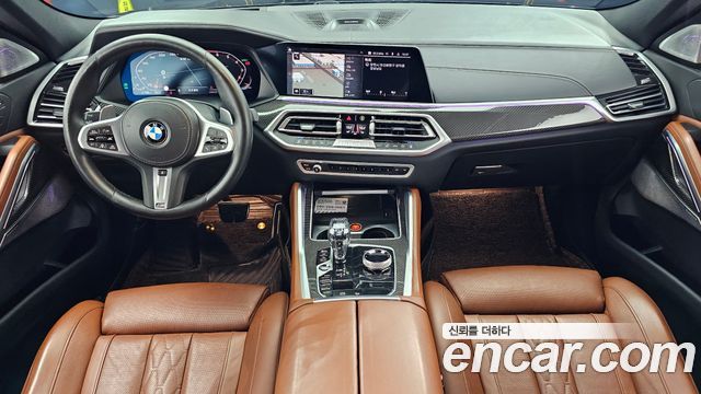 BMW X6 M50i