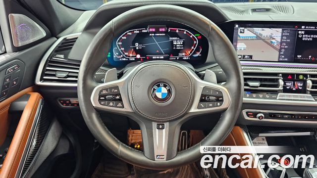 BMW X6 M50i