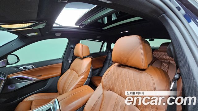 BMW X6 M50i