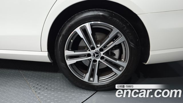 Mercedes-Benz E-Class E350 4MATIC Avantgarde