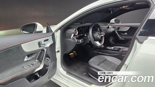 Mercedes-Benz CLA-Class CLA250 4MATIC