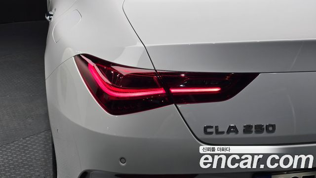 Mercedes-Benz CLA-Class CLA250 4MATIC