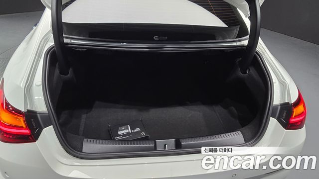 Mercedes-Benz CLA-Class CLA250 4MATIC
