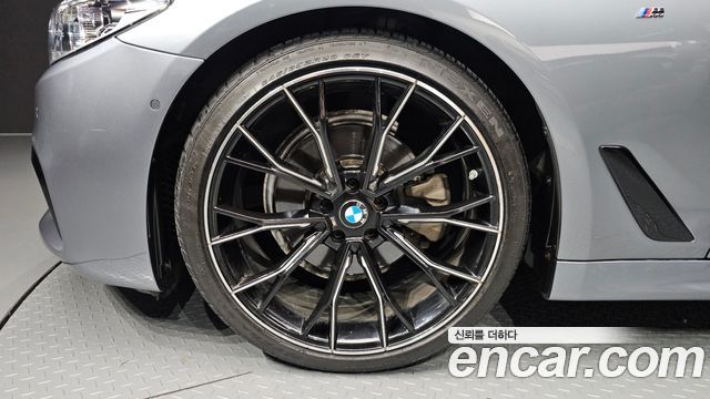 BMW 5-Series 520d M Sport Package Plus