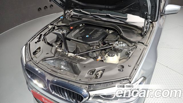 BMW 5-Series 520d M Sport Package Plus